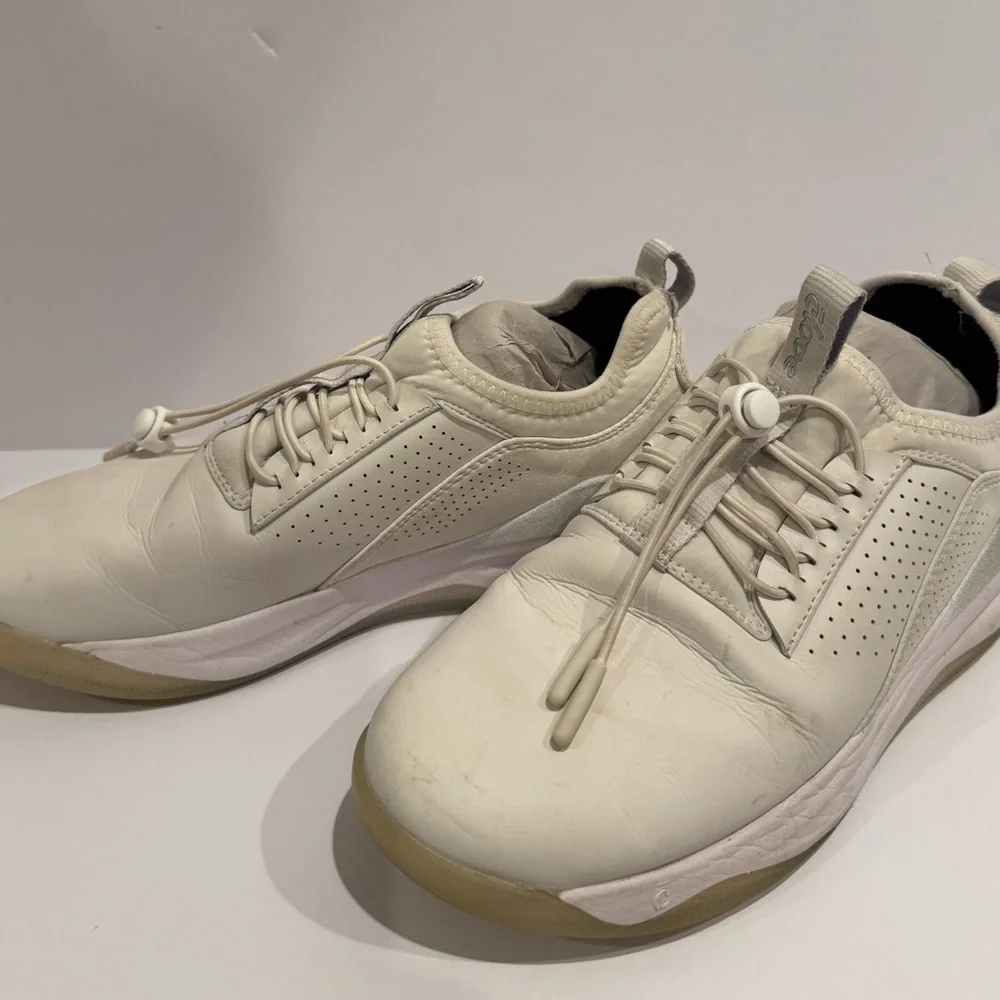 Nursing‎ shoes Women's Classic white Clove size 8